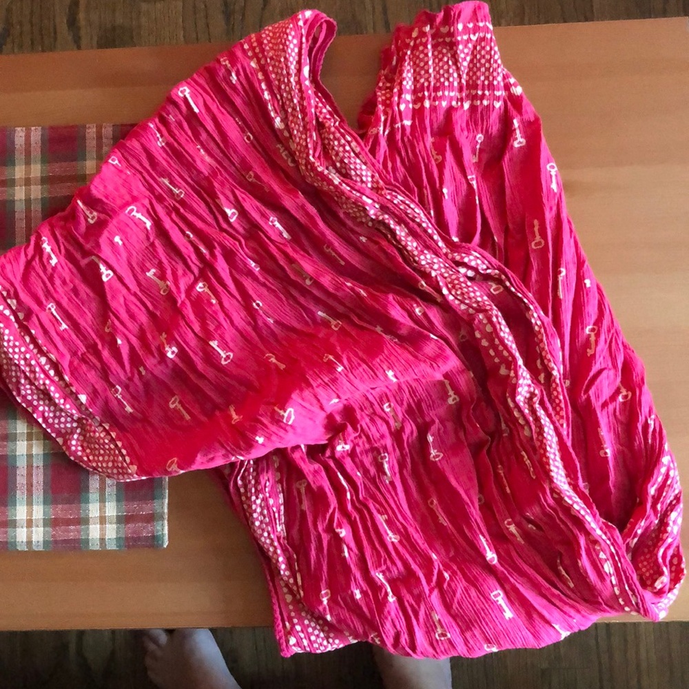 American Eagle Pink Key Scarf